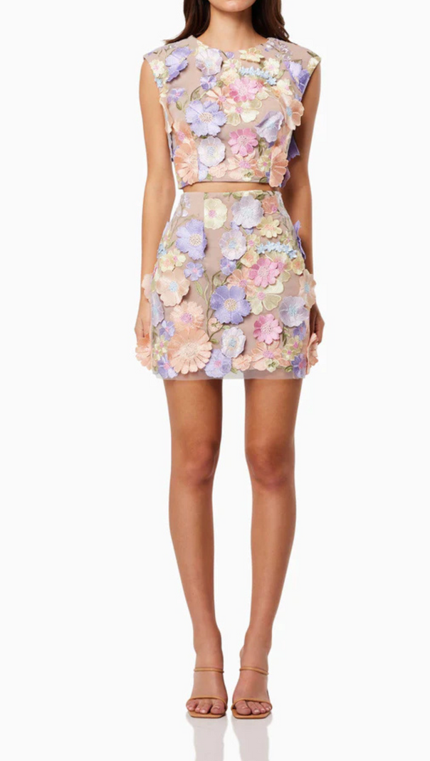 AIIZIE FLORAL CROP TOP SKIRT SET IN 3D LACE - product image