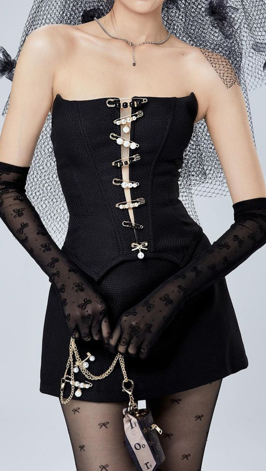 BLACK STRAPLESS PIN DRESS