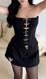 BLACK STRAPLESS PIN DRESS