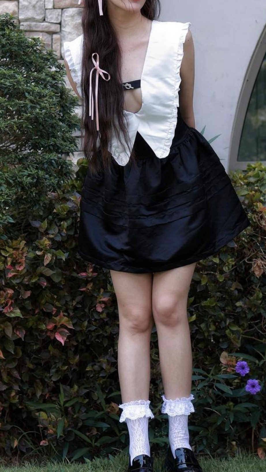 V-NECK CUTOUT RUFFLES MINI DRESS