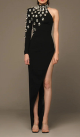 ONE-SHOULDER CRYSTAL LONG-SLEEVED LEG-EXPOSED BLACK DRESS