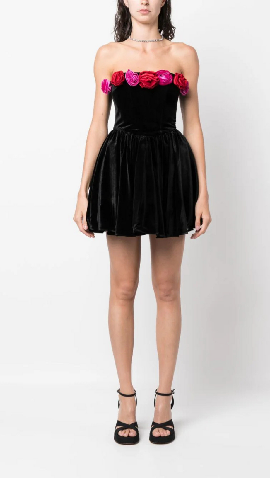 OFF-SHOULDER-MINIKLEID MIT BLUMENAPPLIKATIONEN