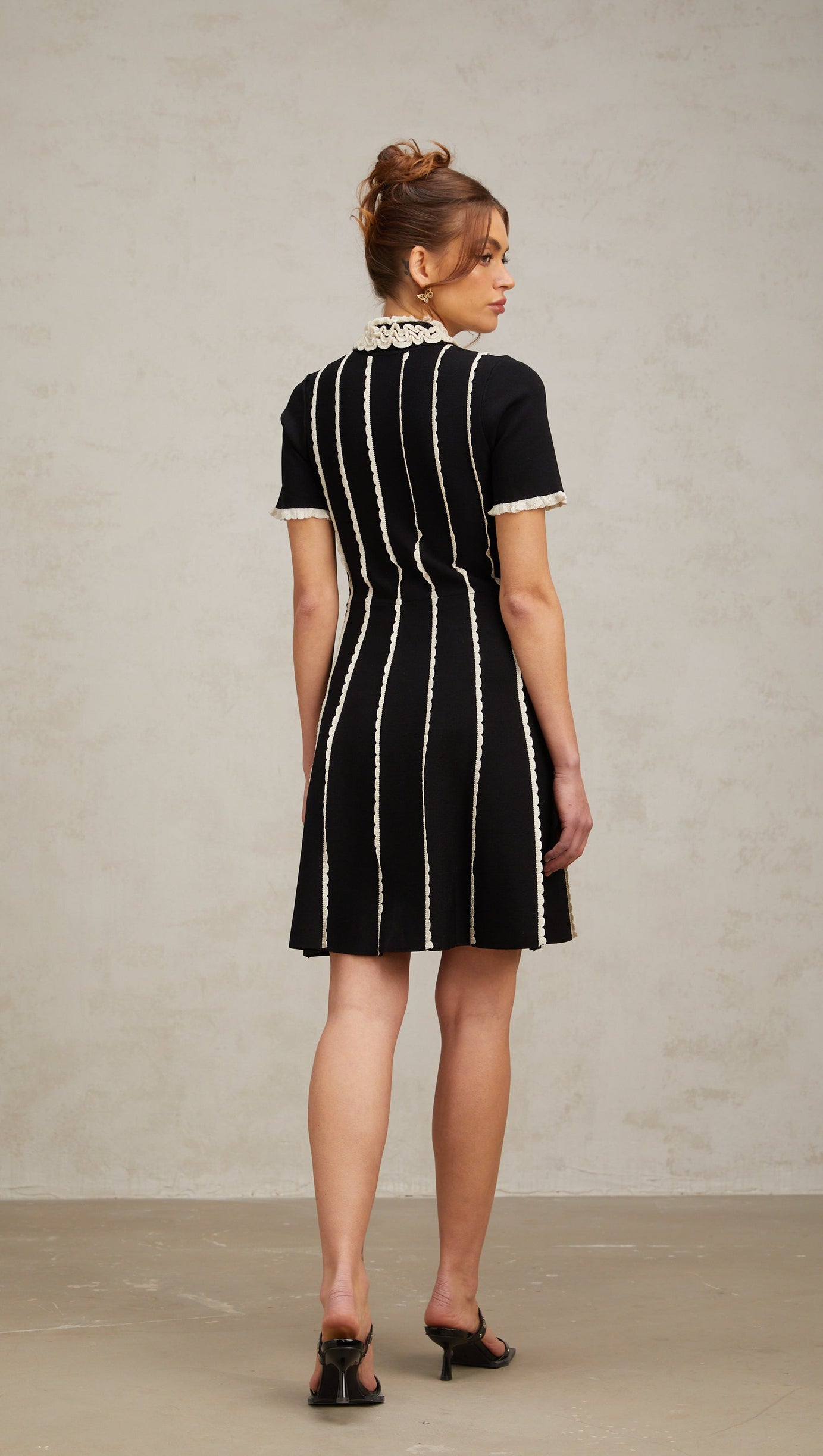 ZAZIE BLACK VERTICAL-STRIPED RUFFLE-TRIM KNIT MINI DRESS