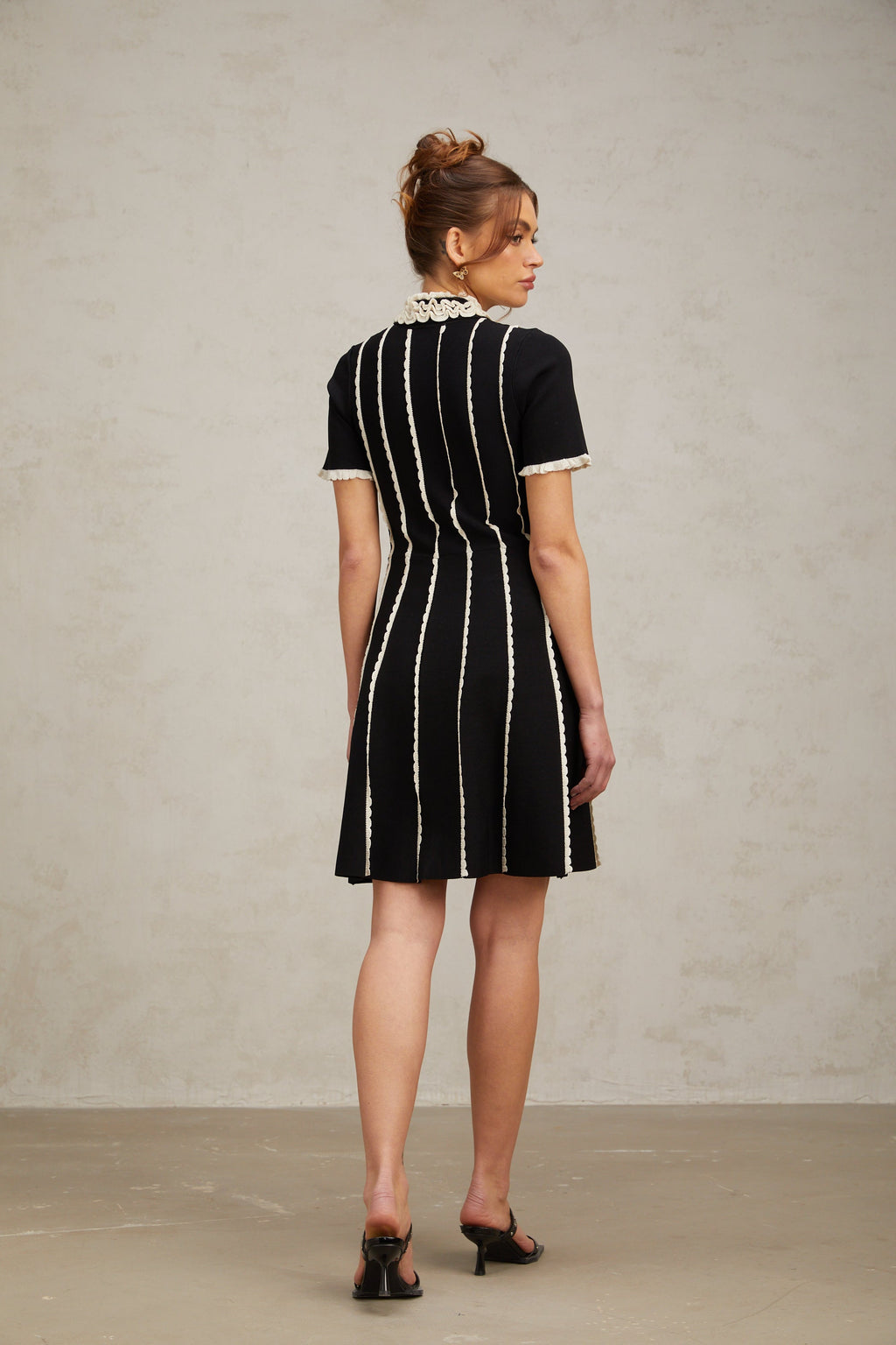 ZAZIE BLACK VERTICAL-STRIPED RUFFLE-TRIM KNIT MINI DRESS