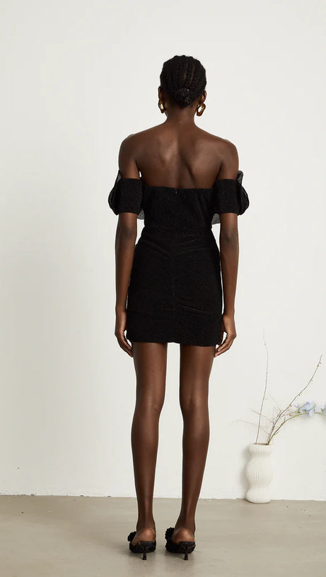 XAVIERA STRAPLESS FLORAL WRAP HIP MINI DRESS IN BLACK