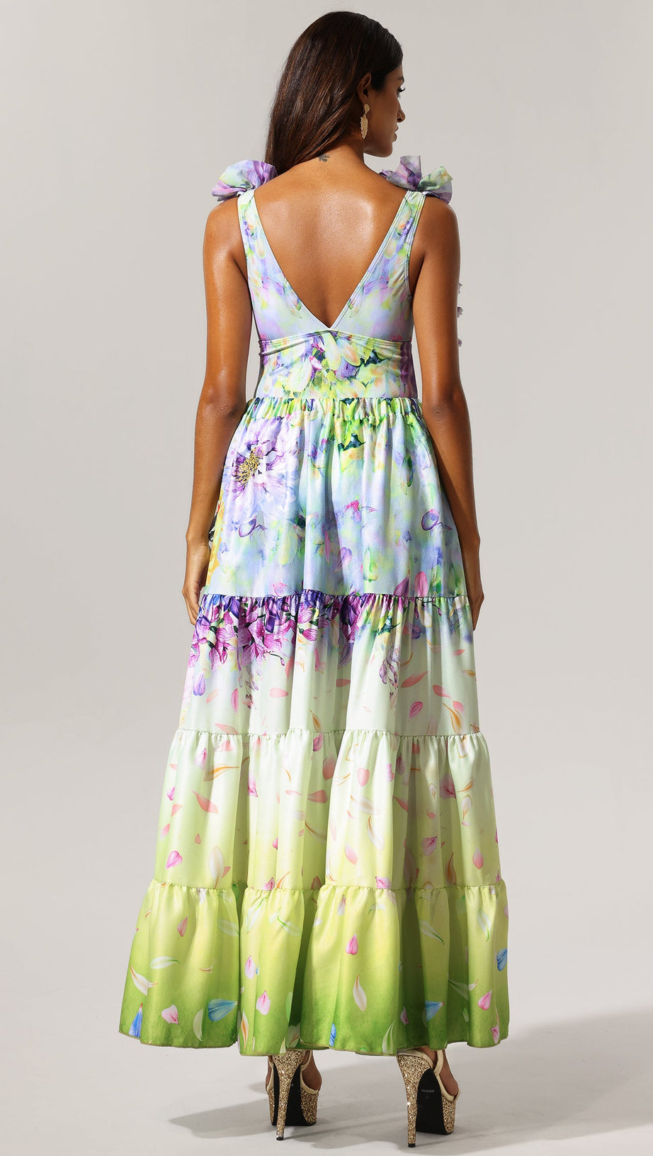 Loyisa Neckholder-Bademode mit V-Ausschnitt, Blumenmuster, Quaste und Rock, zweiteiliges Set