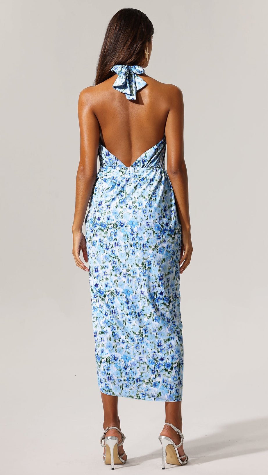 Zweiteiliges Set aus Bademode und Rock mit Tulpen-Blumenmuster und hohem Schlitz