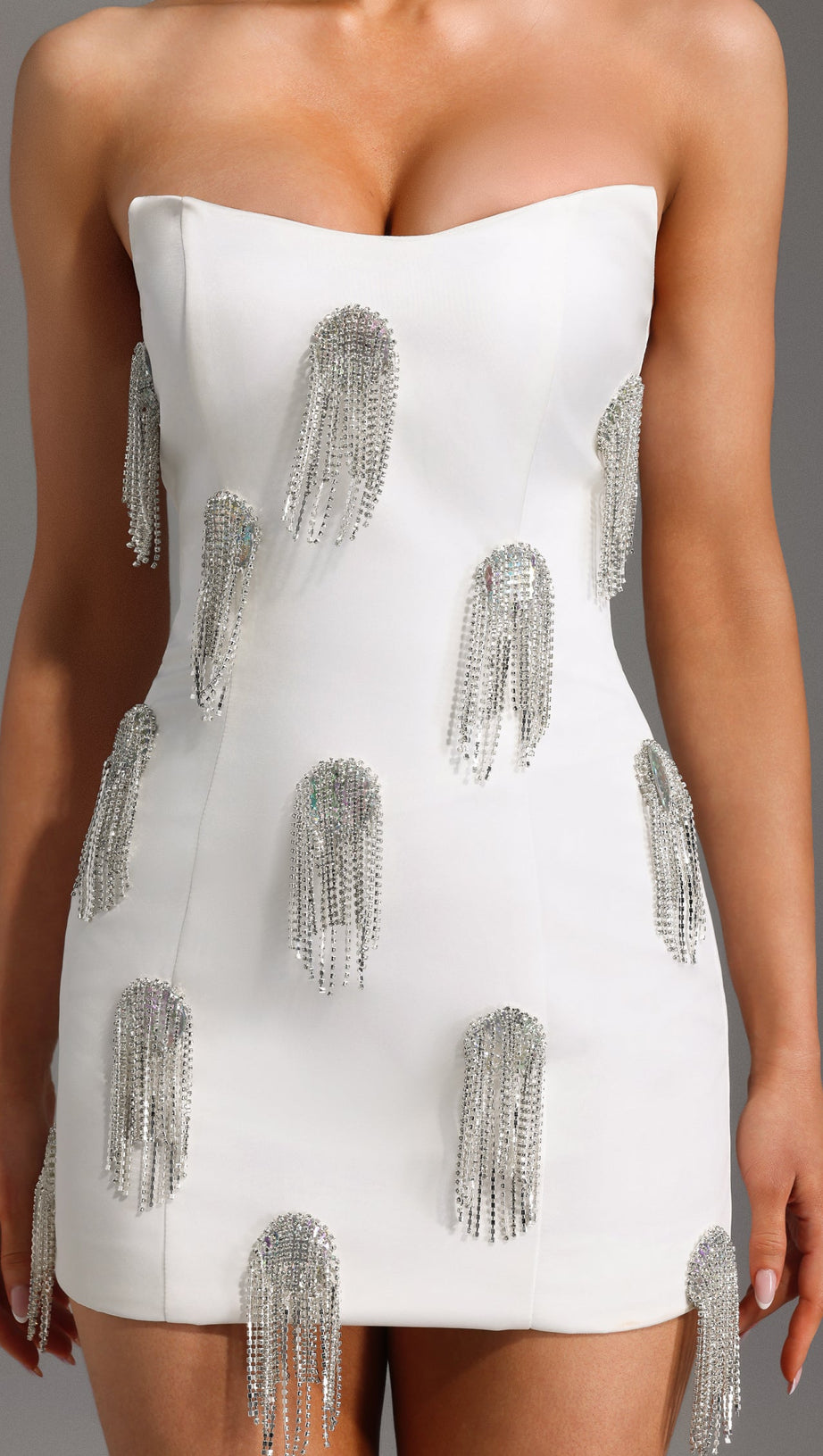 ABITO CORTO FLOR SENZA MANICHE CON NAPPINE DI DIAMANTI IN BIANCO