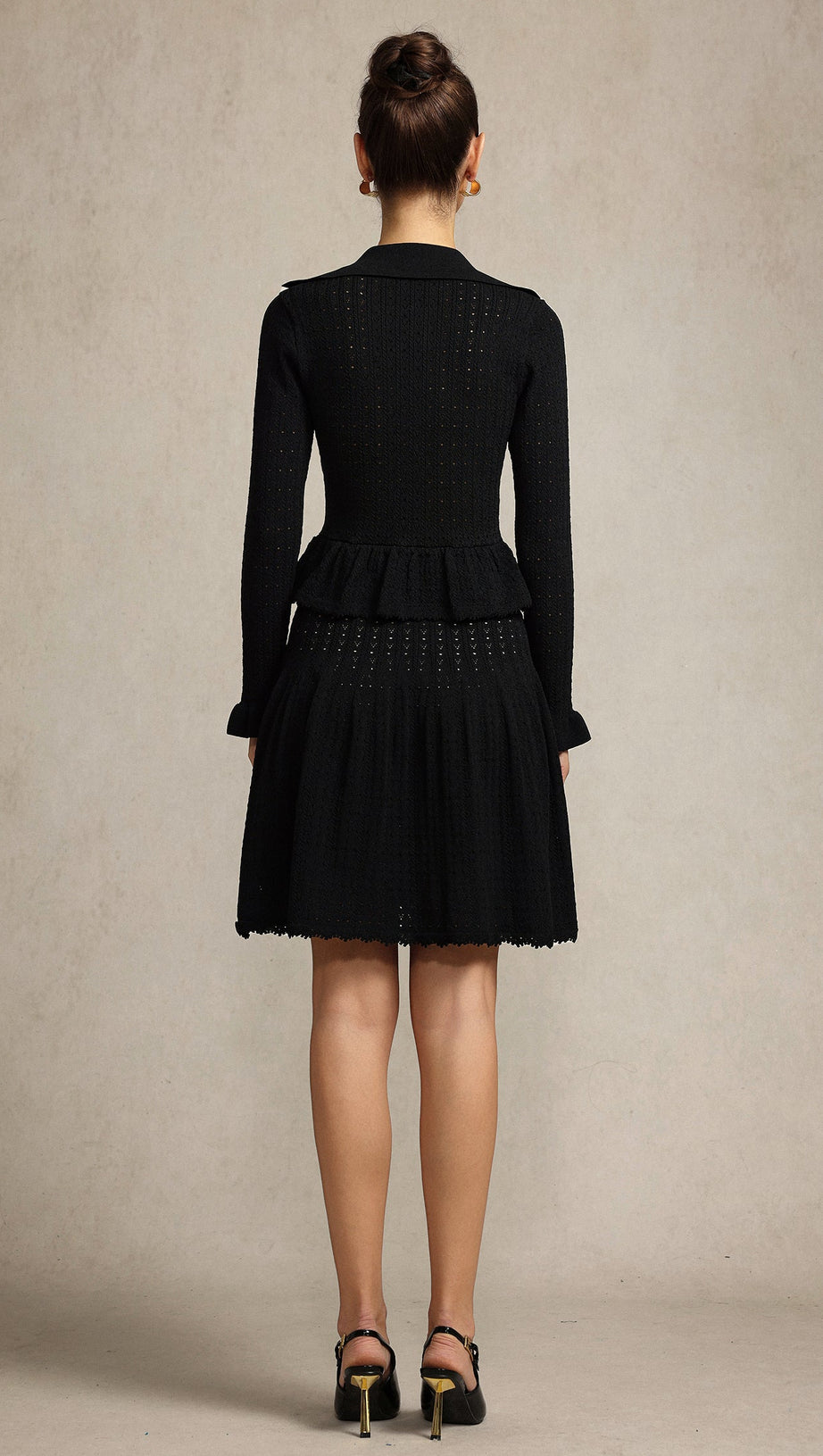 LEAF-EDGE PANELED V-NECK KNITTED MINI DRESS IN BLACK