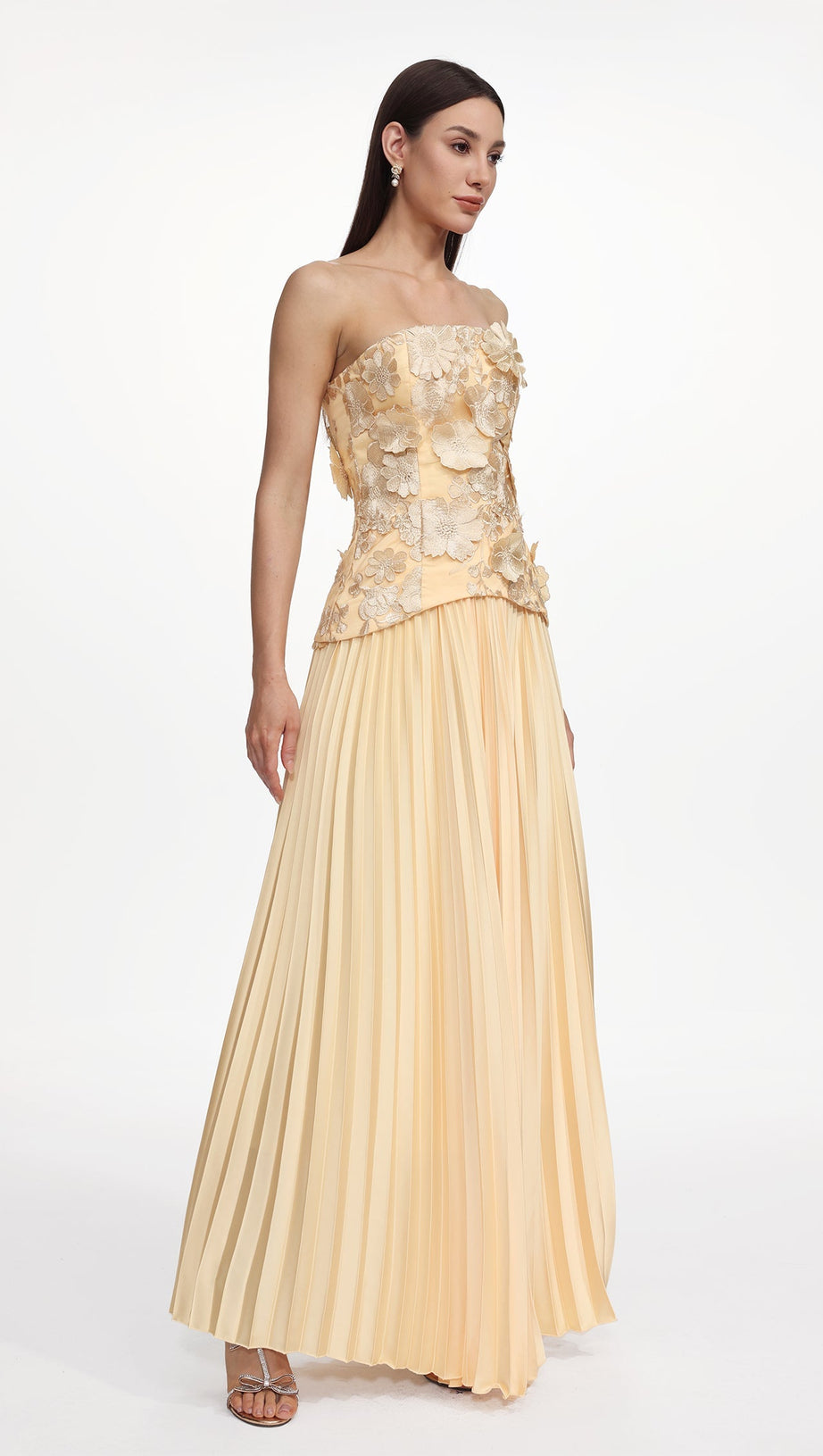 Shardae Romantic Tailored Strapless Pleated Floral Maxi Dress