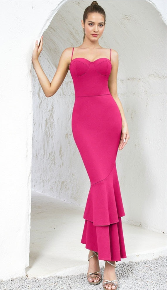 SOLID MERMAID HEM CAMI DRESS IN RED