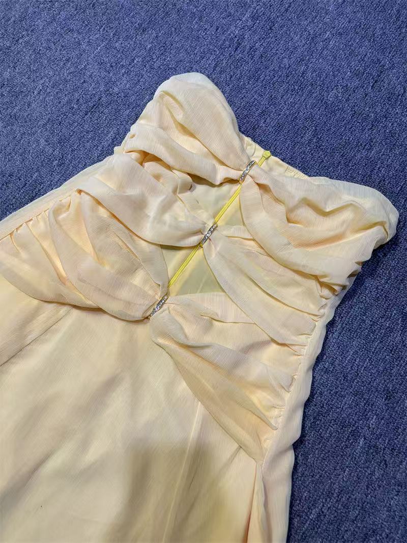 AIIZIE CHEST-WRAPPED HOLLOW ONE-PIECE SHORT SKIRT YELLOW - product image