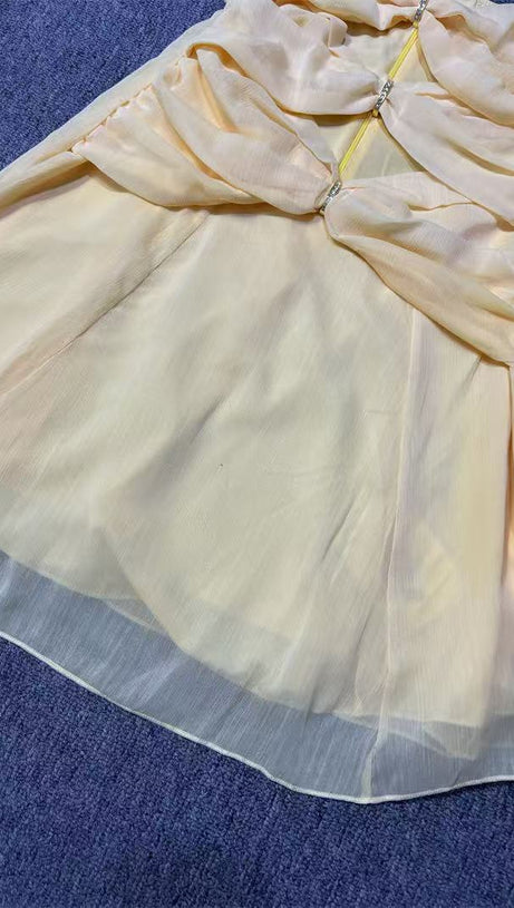 CHEST-WRAPPED HOLLOW ONE-PIECE SHORT SKIRT YELLOW