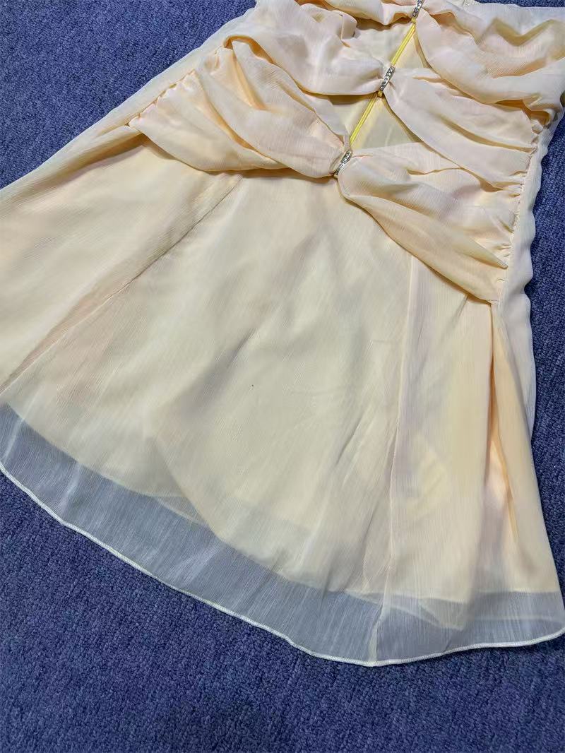 AIIZIE CHEST-WRAPPED HOLLOW ONE-PIECE SHORT SKIRT YELLOW - product image