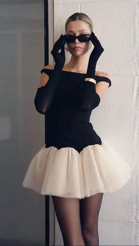 BLACK AND WHITE CONTRAST BOAT NECKLINE PUFFY MINI DRESS