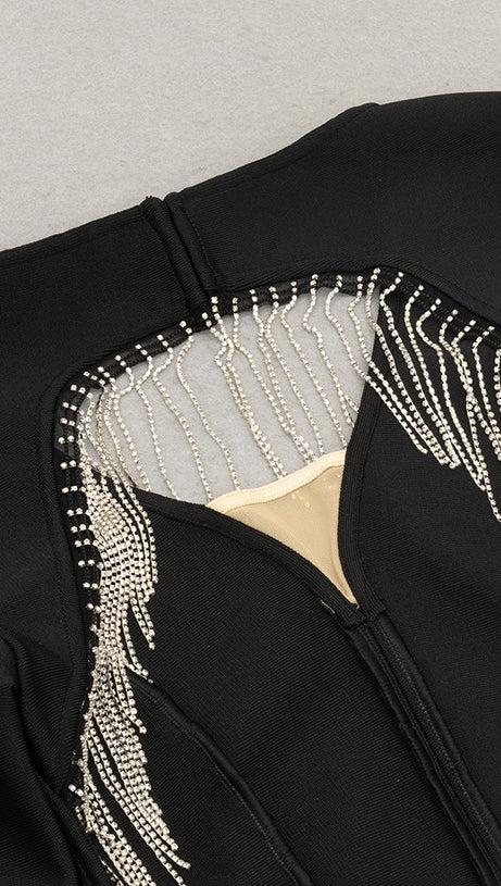 JANICE V NECK LONG SLEEVE BODYCON MIDI DRESS IN BLACK