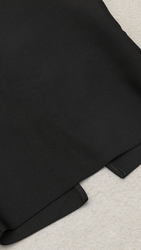 JANICE V NECK LONG SLEEVE BODYCON MIDI DRESS IN BLACK