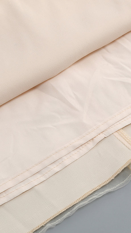 Schulterfreies, tailliertes, perlenverziertes Fischschwanzkleid 