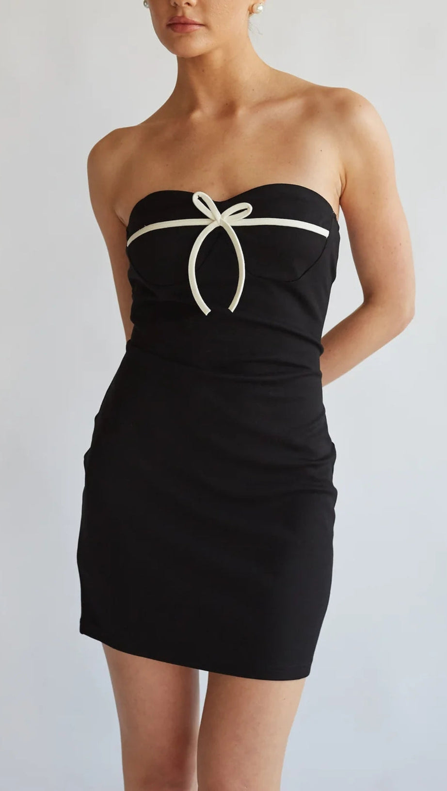 STRAPLESS BOW BODYCON MINI DRESS