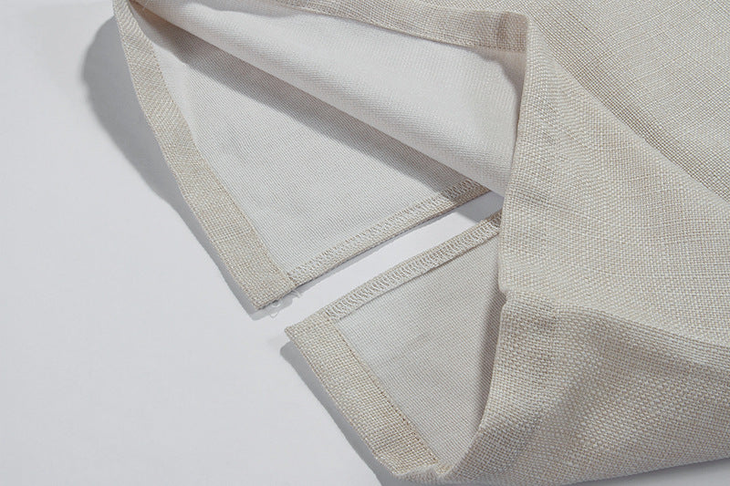 MIDIKLEID MIT MASCHINENSTICKEREI UND HÜFTENRIEMEN 