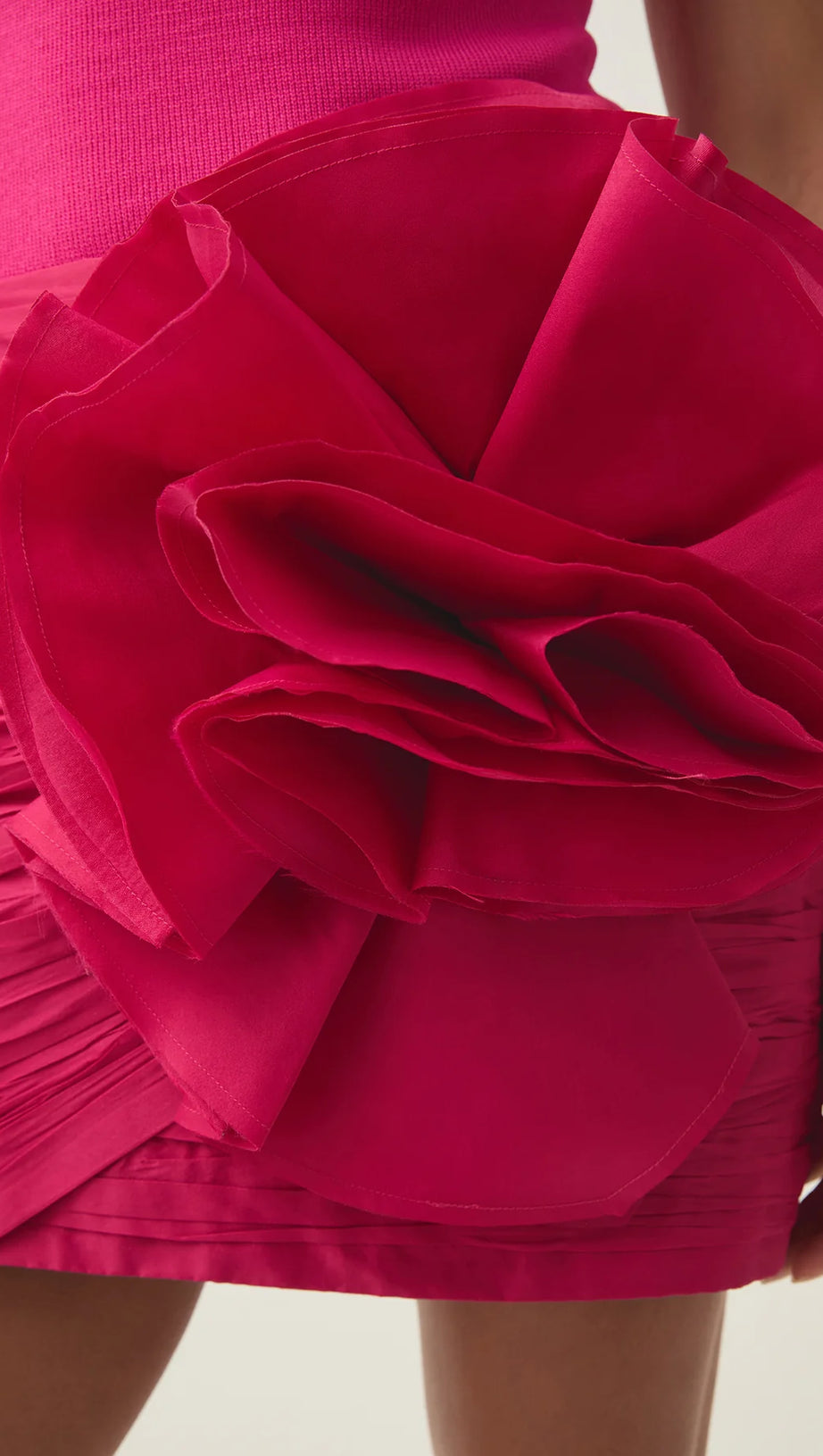 VERA POTION SPIRAL MINI SKIRT IN RED