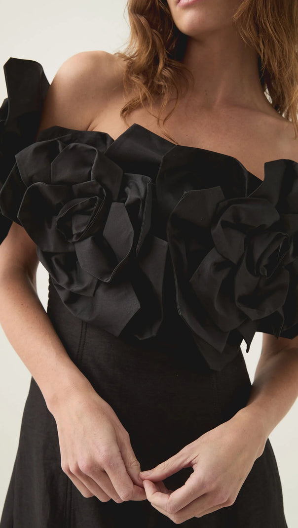 AIIZIE ETTA FLOWER STRAPLESS MIDI DRESS IN BLACK - product image