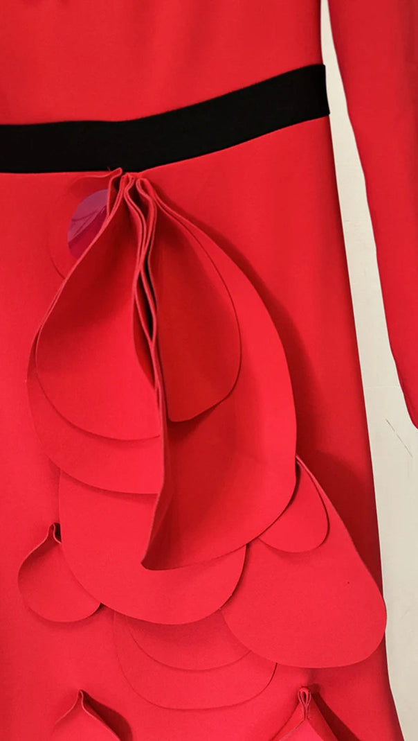 AIIZIE FLORAL BELTED MAXI DRESS IN RED - product image