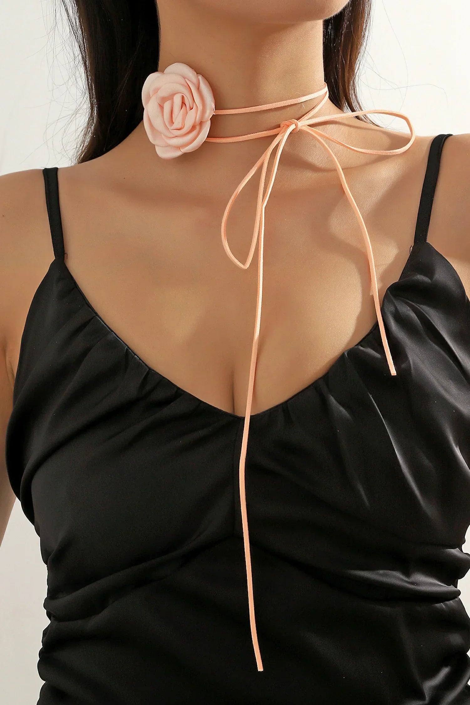 COLLANA CON NASTRO FLOREALE 3D ANNSLEY