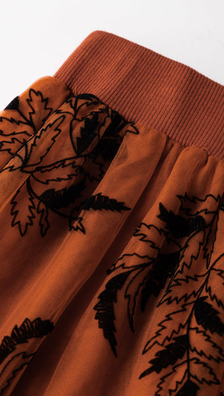 Aprikosenfarbener Maxirock mit Blumen- und Blattstickerei und hoher Taille