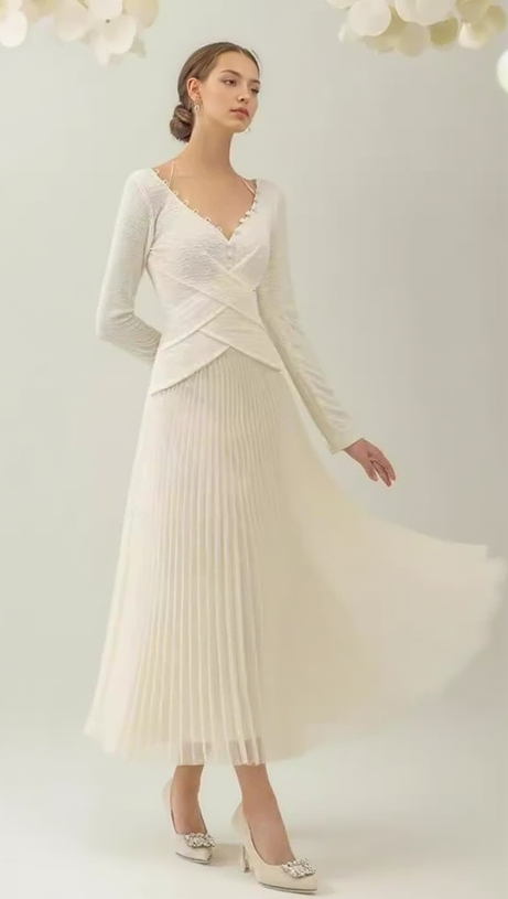 V NECK PLEATED MAXI DRESS IN IVORY