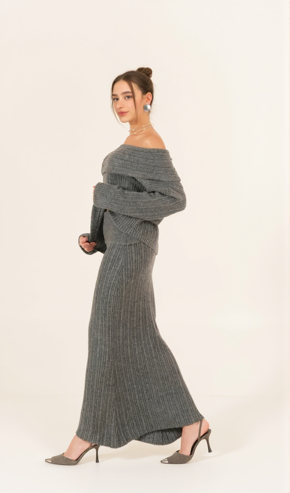 AIIZIE GEORGIA OFF-SHOULDER KNITTED SET - product image