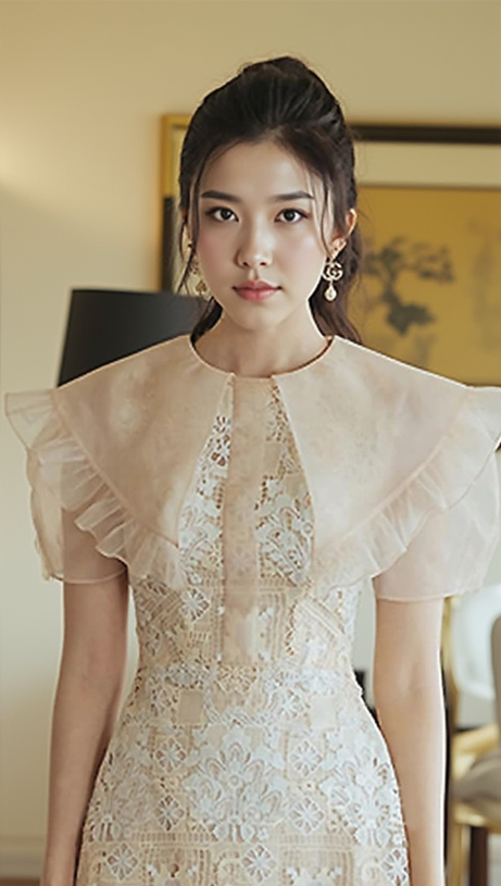 MIDIKLEID MIT STICKEREI UND RÜSCHEN