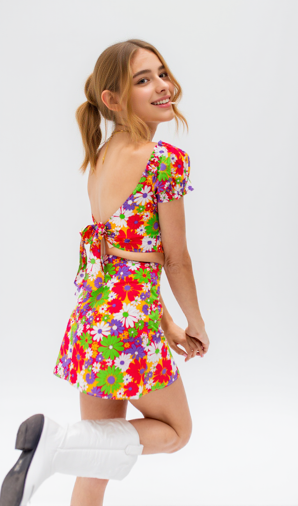 ABITO CON MOTIVO A FIORI