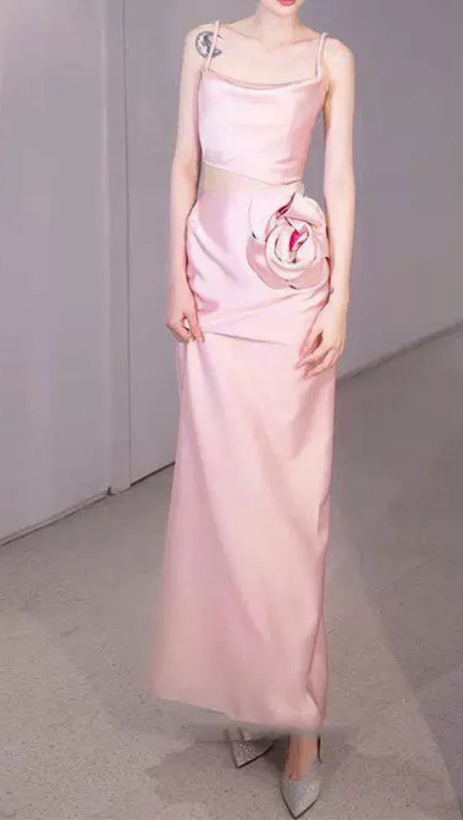 MARISOL FLOWER EMBELLISHED GOWN IN PINK