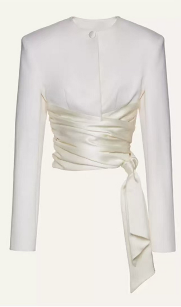 ANDEANA – Kurzes Oberteil mit Schleife in Weiß