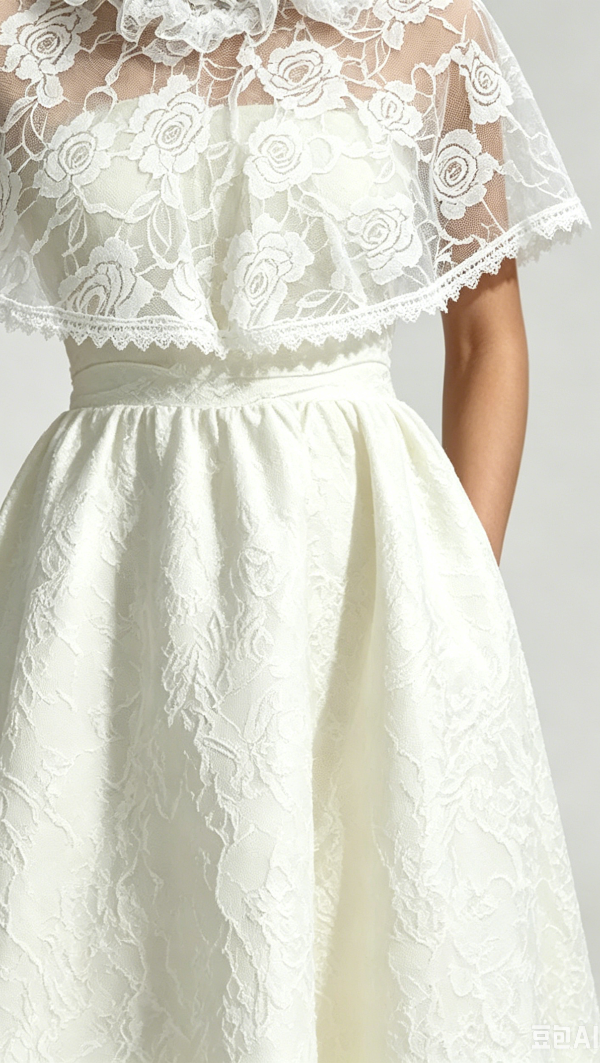 Elegant Cape Saoirse Midi Dress - Ivory