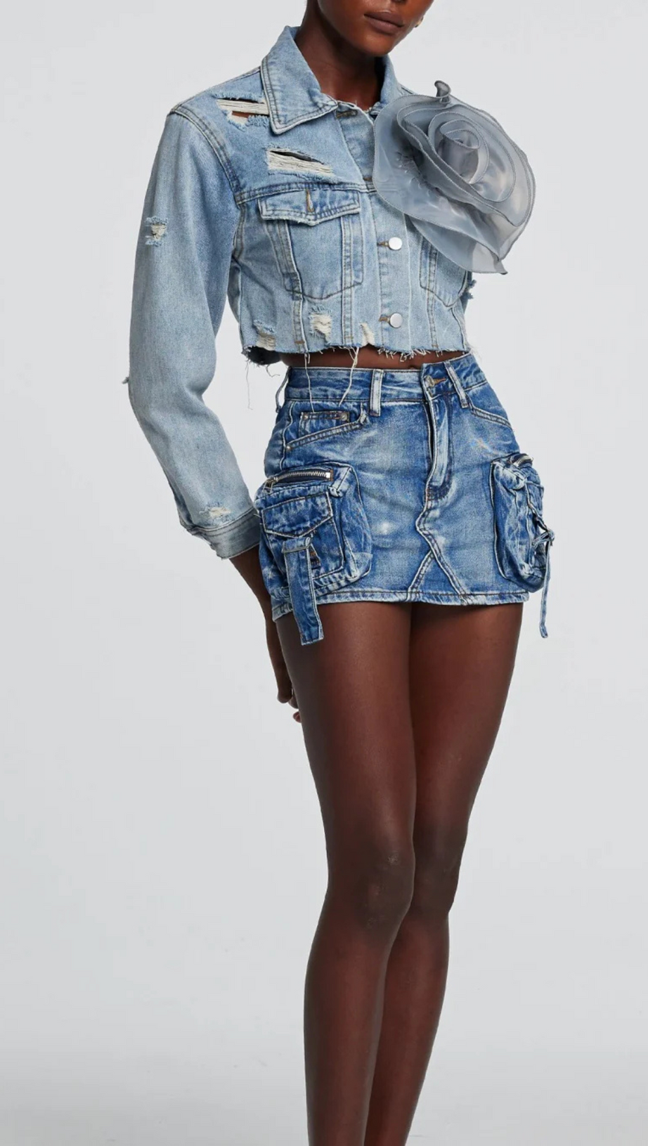 ALAIAO TORN FLOWER DENIM JACKET IN BLUE