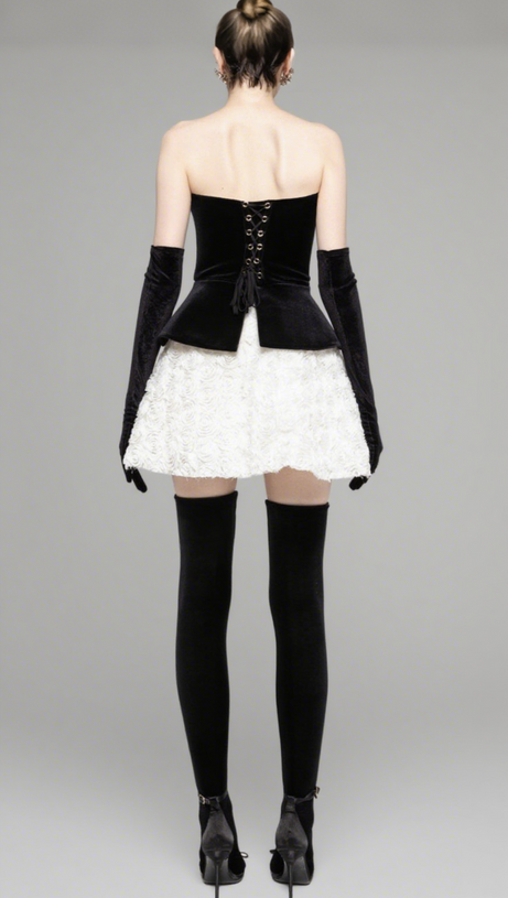 COMPLETO CON GONNA MINI IN VELLUTO A PETALI E SENZA GUANTI - NERO/BIANCO