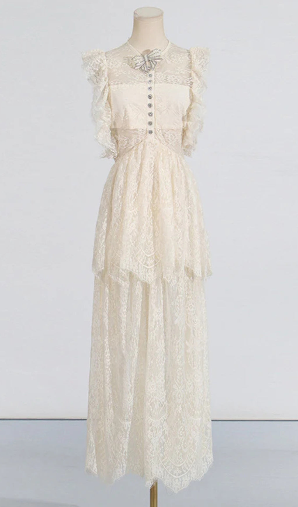 TIERED LACE MAXI DRESS