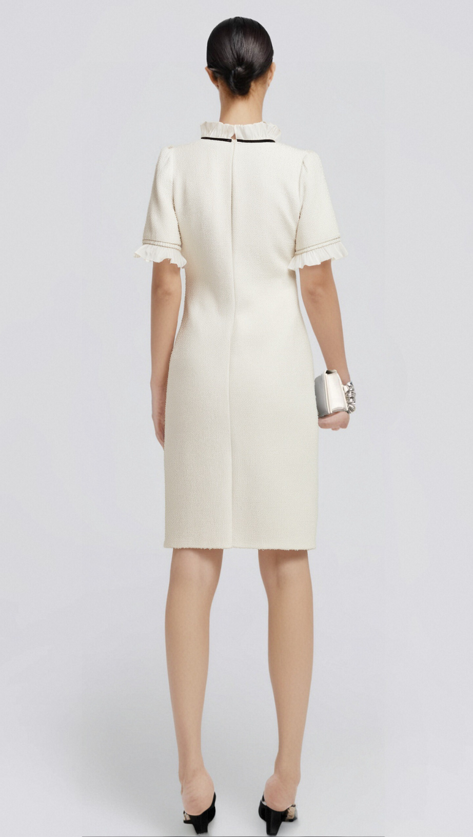 Hélène Midikleid mit Rüschen aus Kunstperlen 