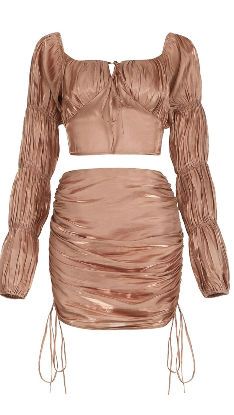 Zweiteiliges Set mit langen Ärmeln und Rüschen