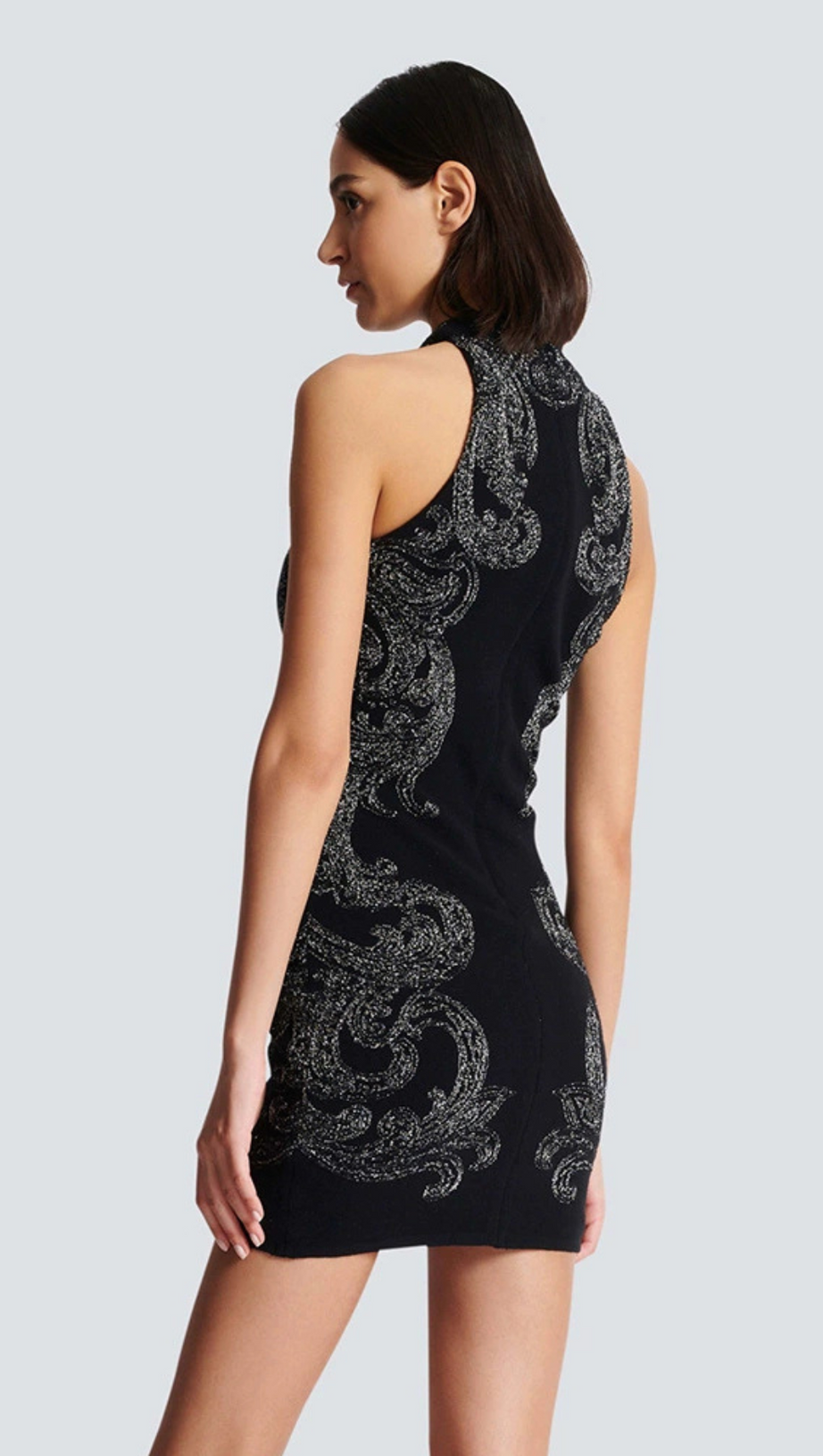 ÄRMELLOSES MINIKLEID MIT PAISLEY-STRICK