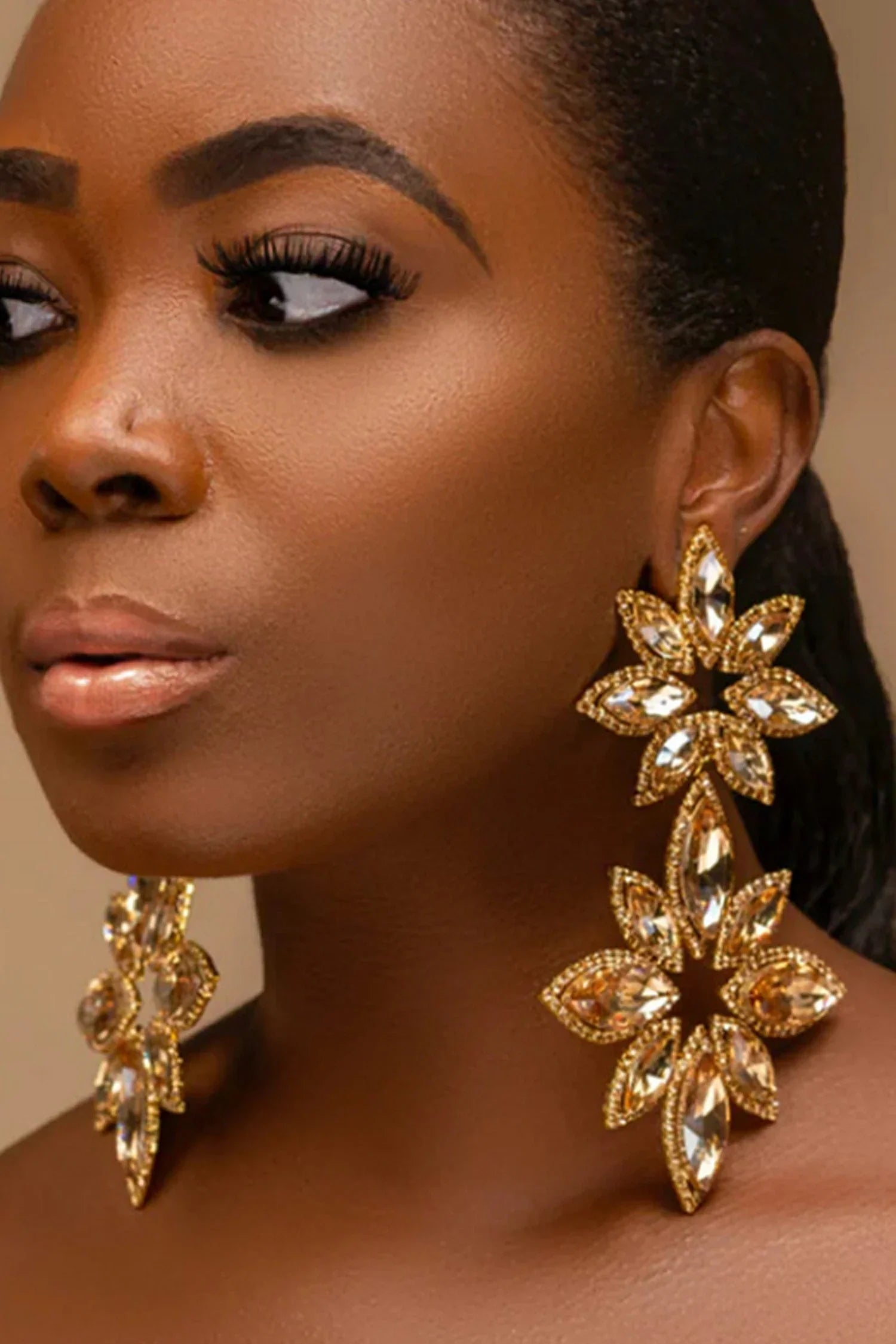 Brittanie Blumen-Strass-Ohrringe