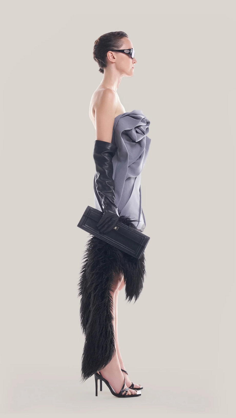 ALISA STRAPLESS FLOWER MINI DRESS IN GRAY