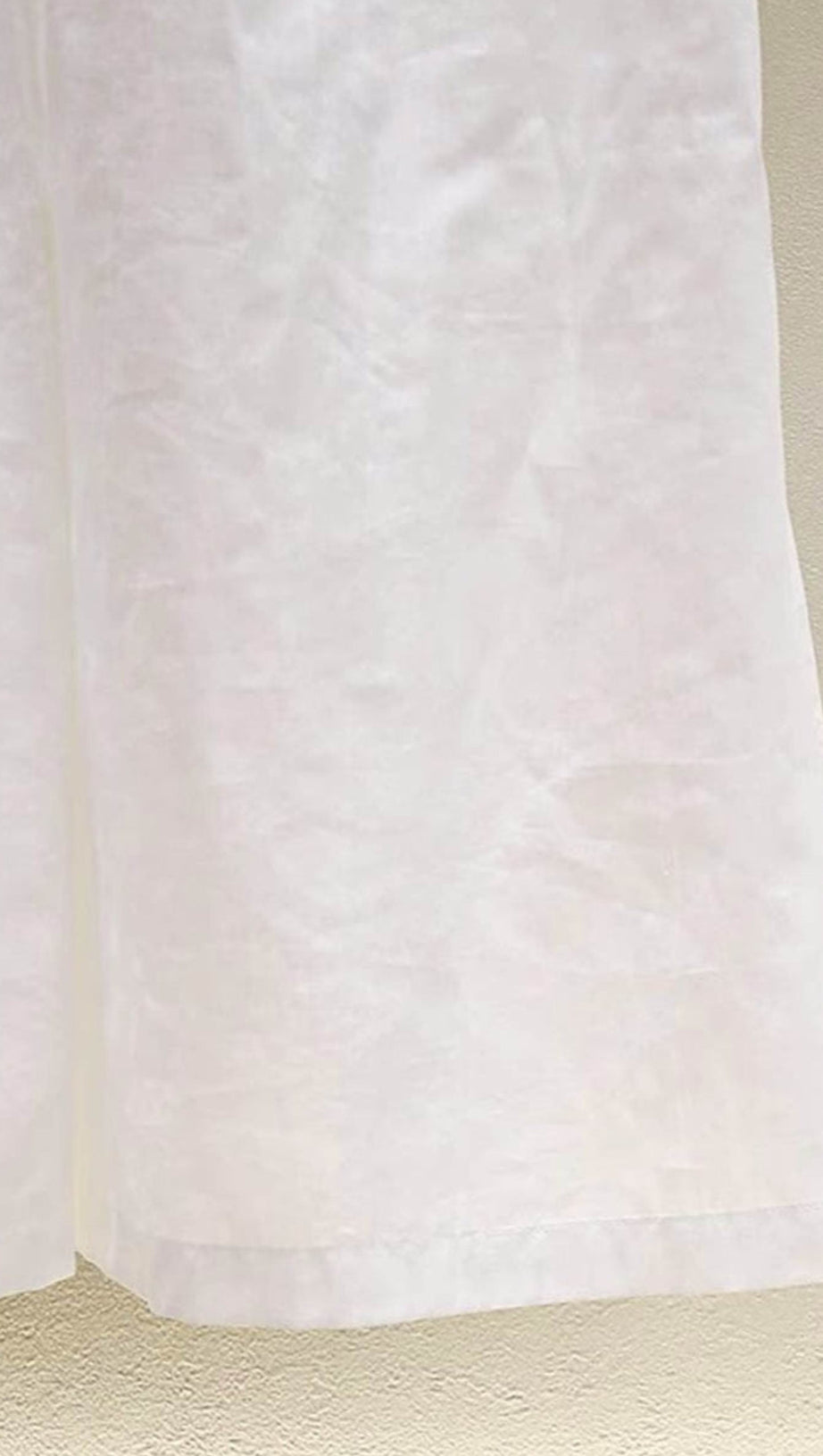 HIGH CROSSOVER V-NECK PLEATED MAXI DRESS IN WHITE