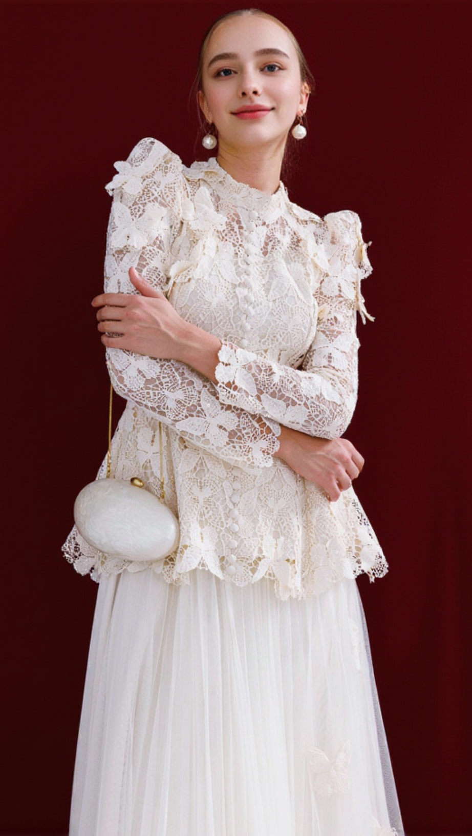 COMPLETO GONNA IN RETE CON RICAMI DI FIORI