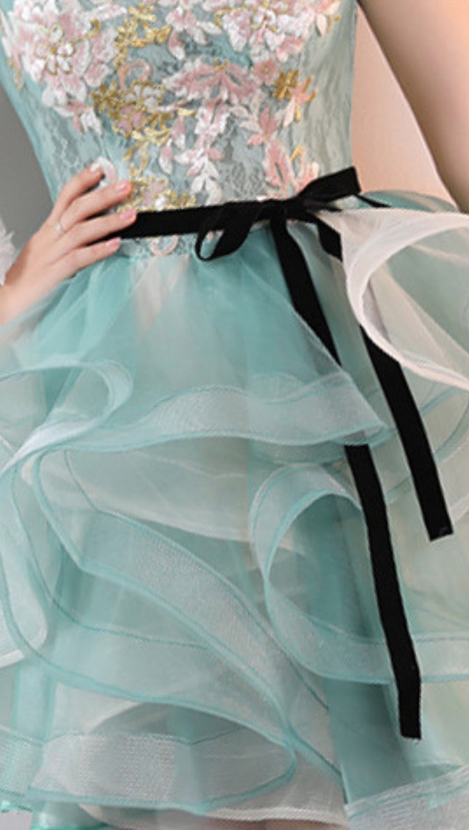 ANEKO BLUMEN-PAILLETTEN-MINIKLEID IN GRÜN