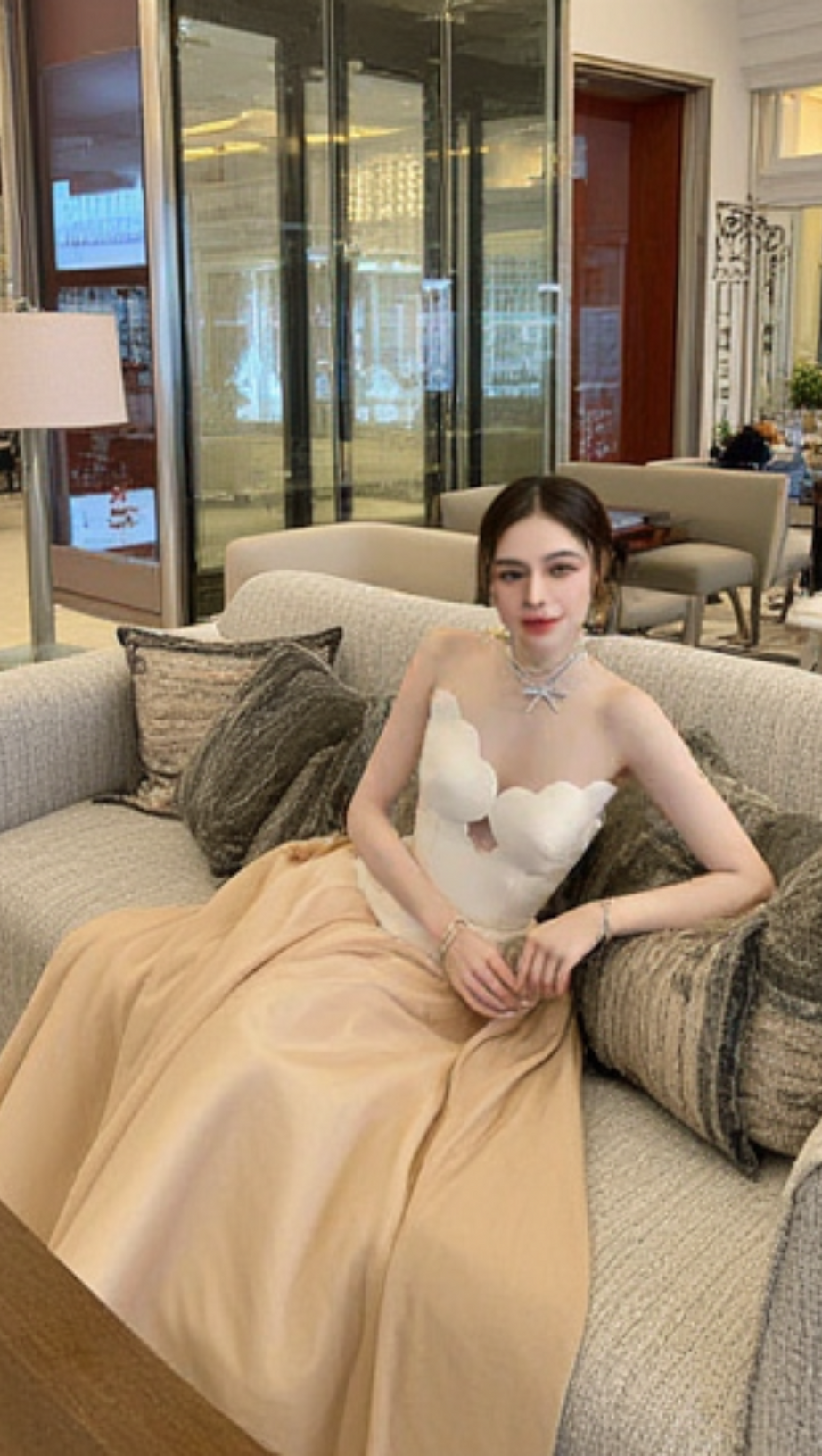 TWO-TONE HOLLOW TUBE TOP TULLE MIDI DRESS