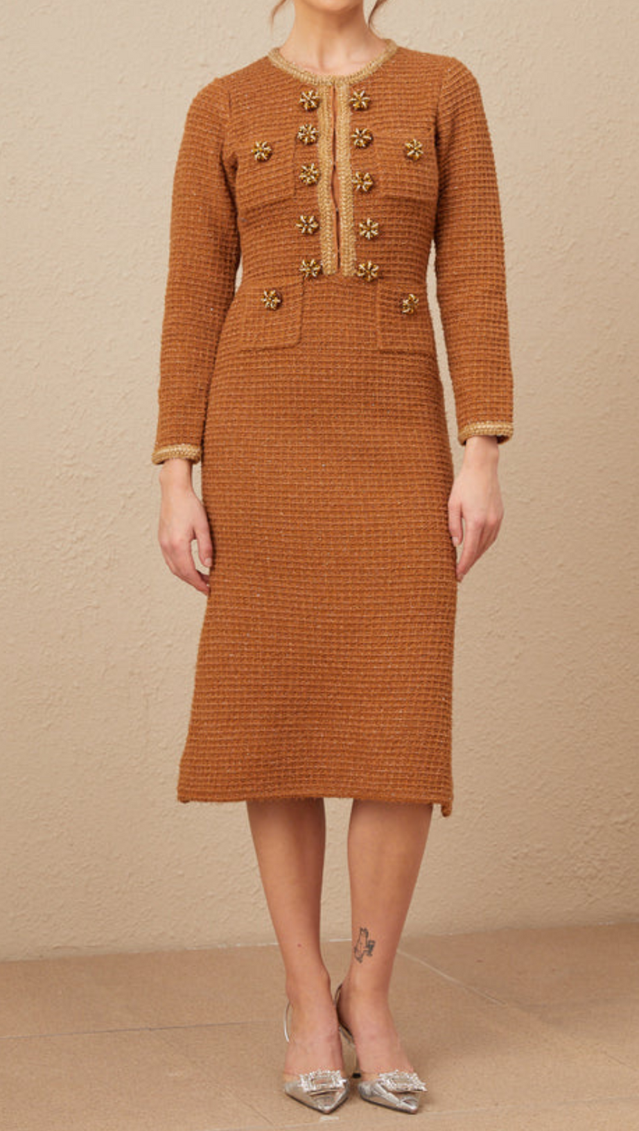 BRAIDED-EDGE TWEED MIDI DRESS IN BROWN