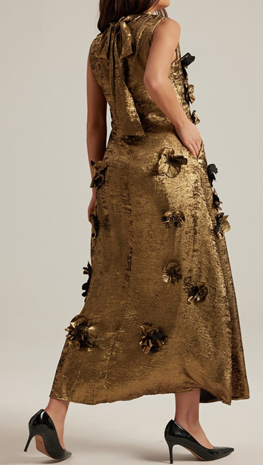 3D FLORAL EMBELLISHED MAXI DRESS IN GOLD